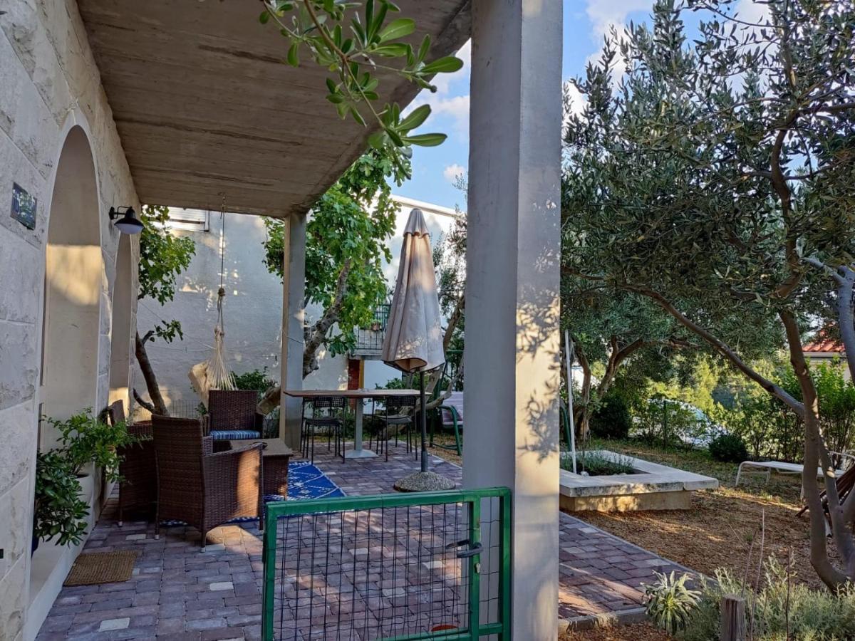 Holiday Home With Free Parking By The Beach Brela Exterior foto