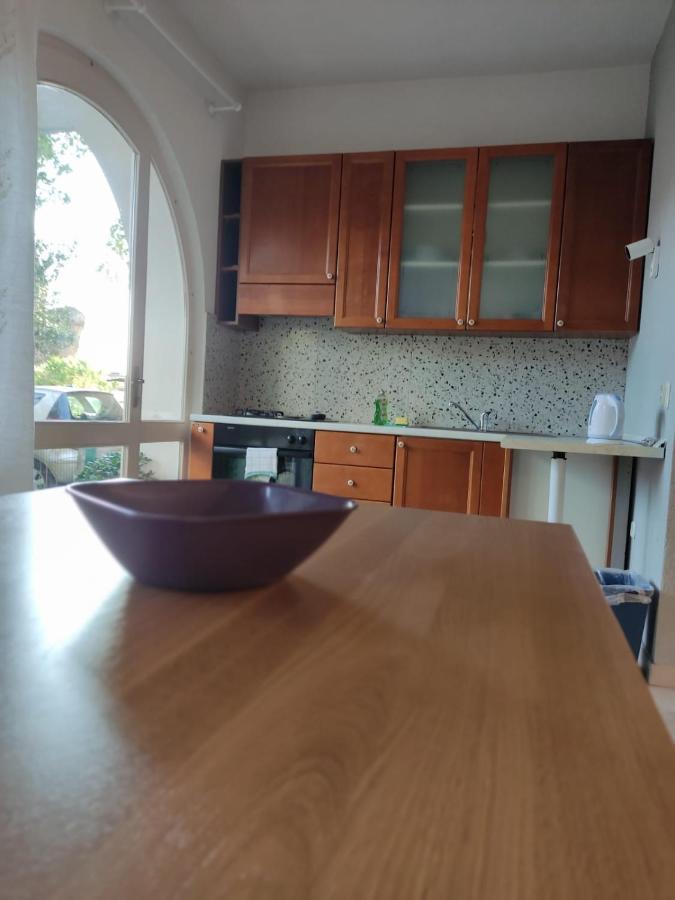 Holiday Home With Free Parking By The Beach Brela Exterior foto