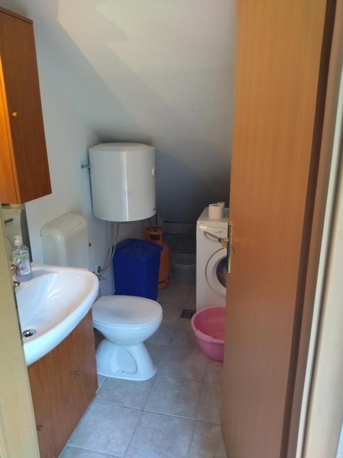 Holiday Home With Free Parking By The Beach Brela Exterior foto