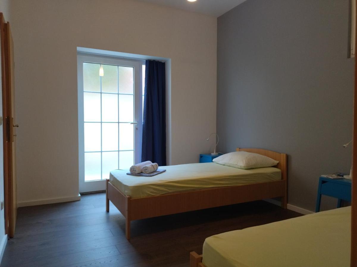 Holiday Home With Free Parking By The Beach Brela Exterior foto